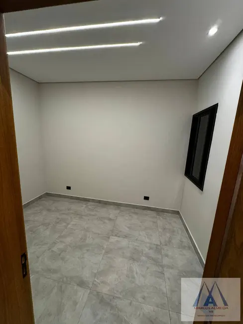Foto 4 de Casa com 2 quartos à venda, 75m2 em Jardim Layr, Mogi Das Cruzes - SP
