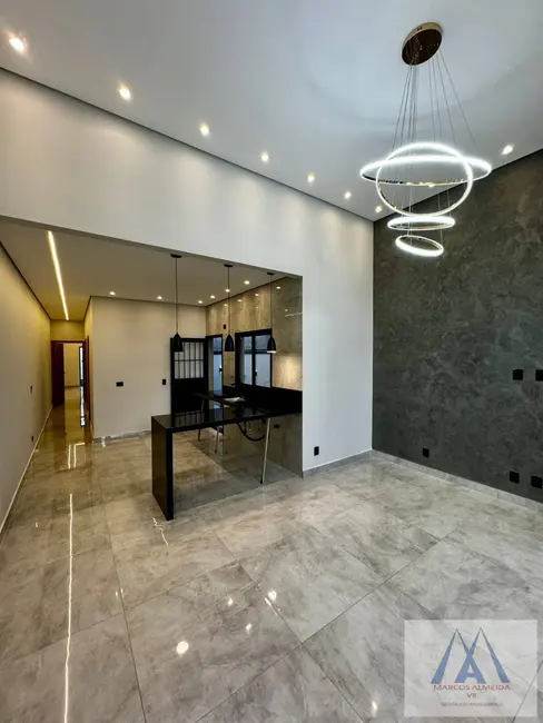 Foto 2 de Casa com 2 quartos à venda, 75m2 em Jardim Layr, Mogi Das Cruzes - SP