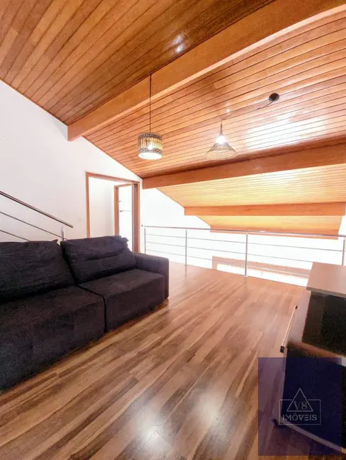 Foto 2 de Casa de Condomínio com 3 quartos para alugar, 270m2 em Parque Residencial Itapeti, Mogi Das Cruzes - SP