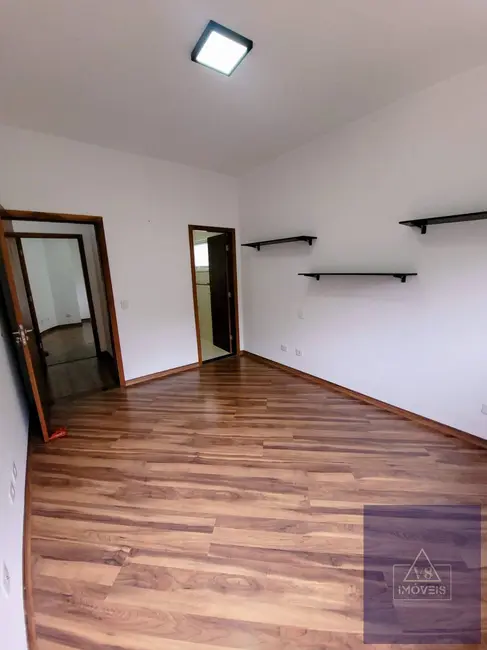 Foto 9 de Casa de Condomínio com 3 quartos para alugar, 270m2 em Parque Residencial Itapeti, Mogi Das Cruzes - SP