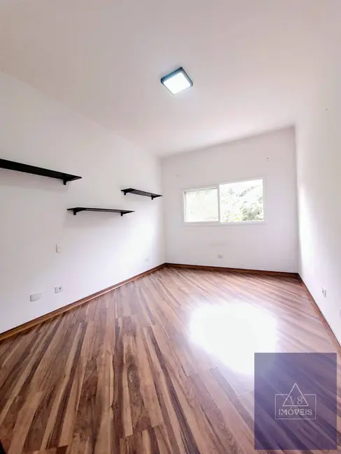 Foto 5 de Casa de Condomínio com 3 quartos para alugar, 270m2 em Parque Residencial Itapeti, Mogi Das Cruzes - SP