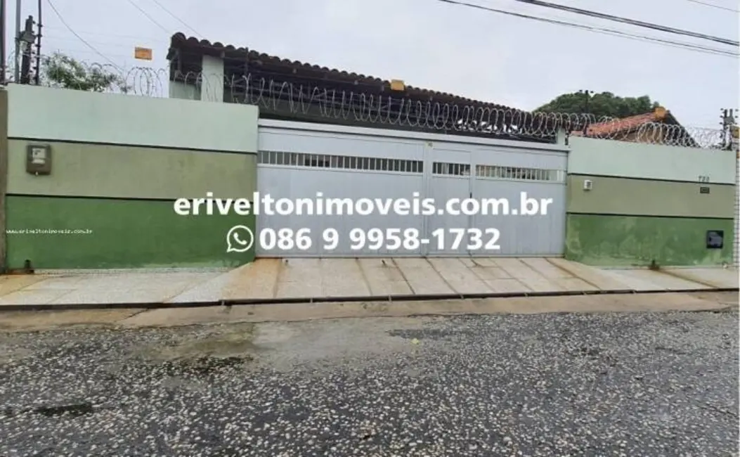 Foto 1 de Casa com 3 quartos à venda, 241m2 em Fátima, Teresina - PI