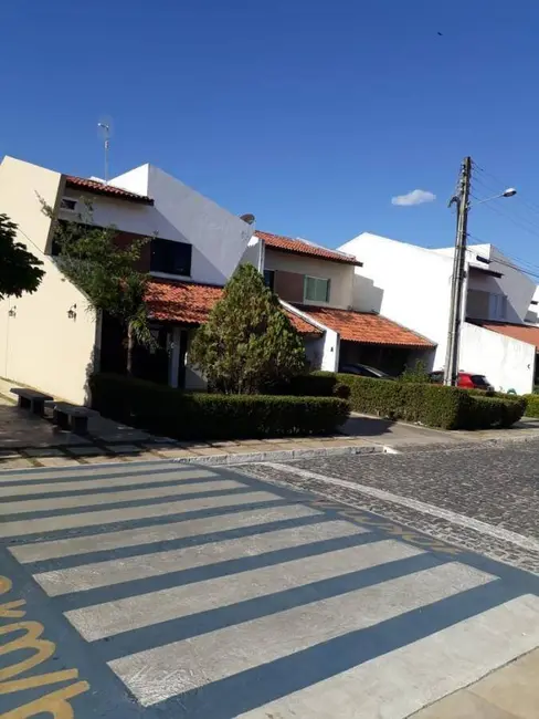 Foto 2 de Casa com 4 quartos à venda em Santa Lia, Teresina - PI
