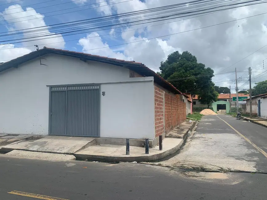 Foto 1 de Casa à venda em Parque Piauí, Teresina - PI