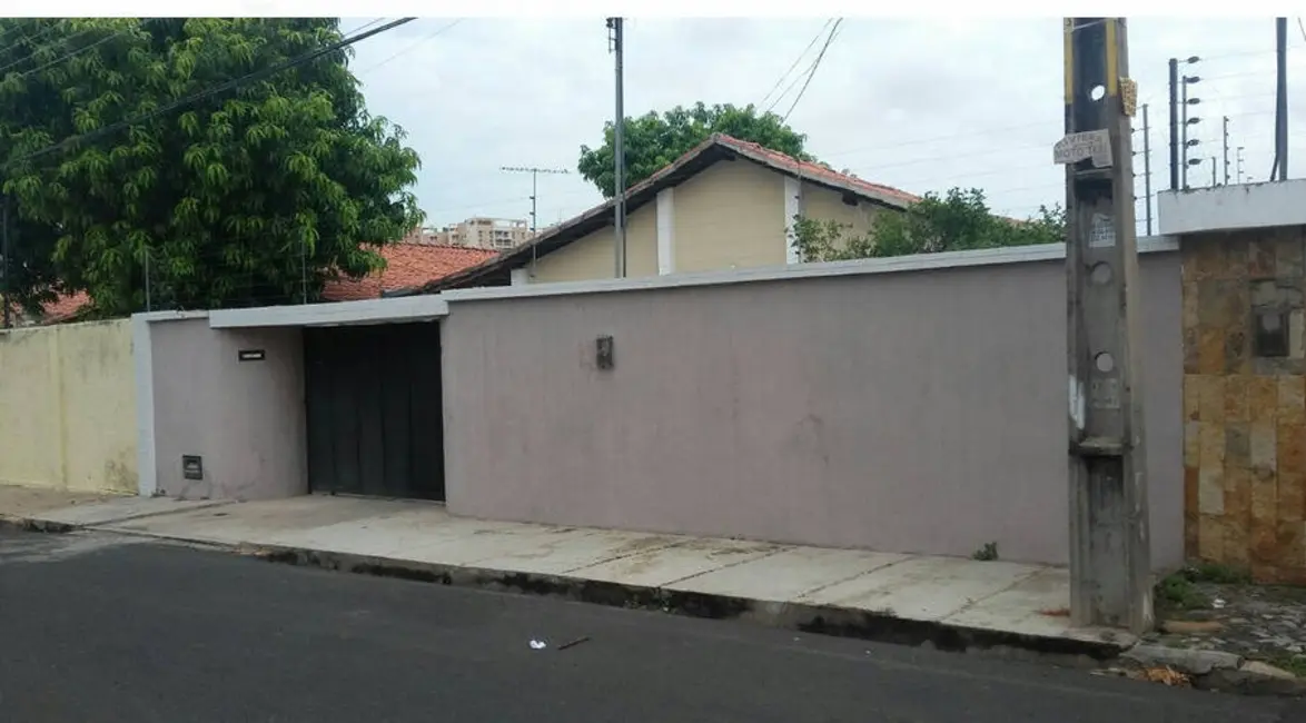 Foto 1 de Casa à venda, 207m2 em Fátima, Teresina - PI