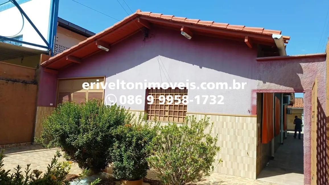 Casa com 4 quartos à venda, 200m2 em Nossa Senhora das Graças, Teresina - PI - imagem 4 Foto 4 de Casa com 4 quartos à venda, 200m2 em Nossa Senhora das Graças, Teresina - PI