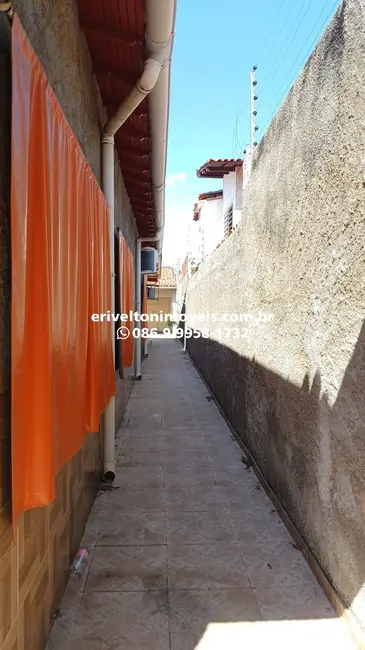 Casa com 4 quartos à venda, 200m2 em Nossa Senhora das Graças, Teresina - PI - imagem 9 Foto 9 de Casa com 4 quartos à venda, 200m2 em Nossa Senhora das Graças, Teresina - PI