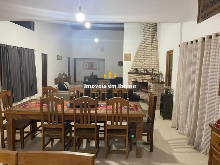 Chácara com 4 quartos à venda, 1708m2 em Ibiuna - SP - imagem 3 Foto 3 de Chácara com 4 quartos à venda, 1708m2 em Ibiuna - SP