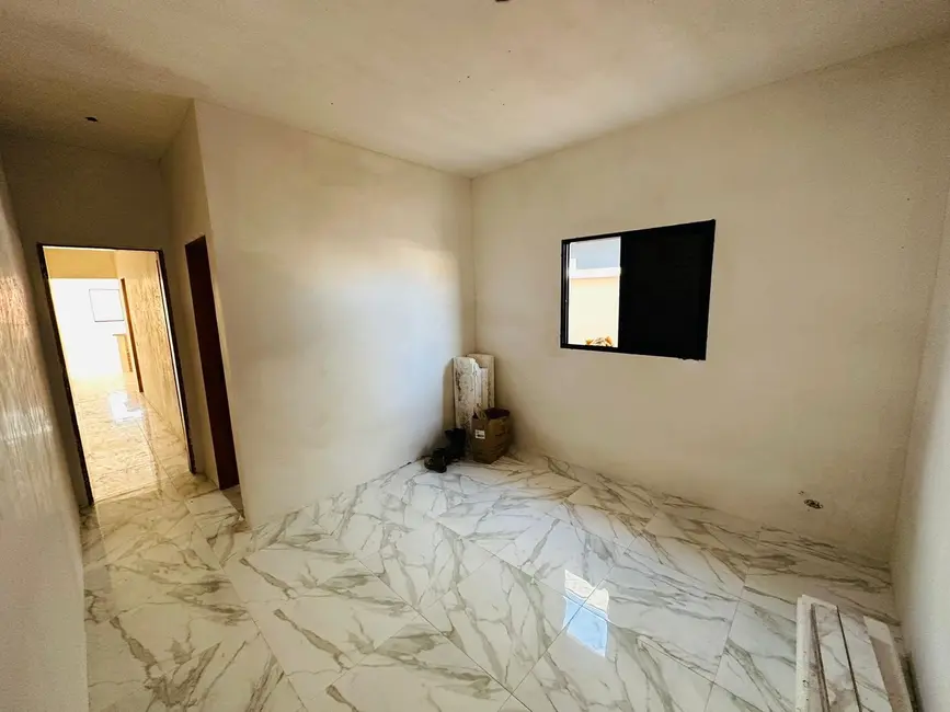 Foto 4 de Casa com 2 quartos à venda, 65m2 em Itanhaem - SP