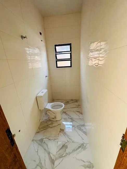 Foto 8 de Casa com 2 quartos à venda, 65m2 em Itanhaem - SP