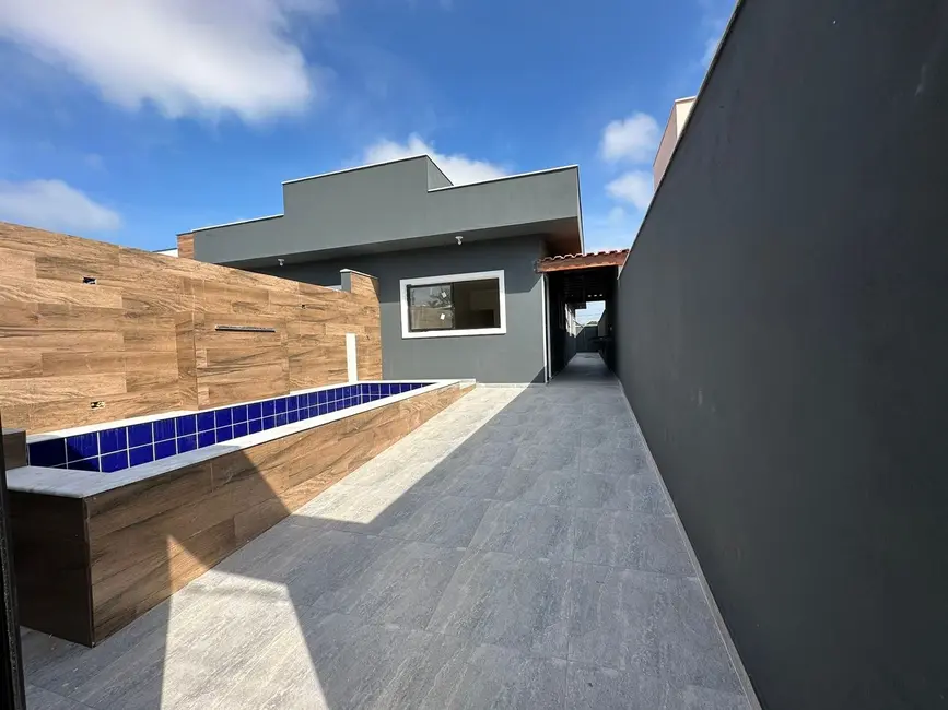 Foto 3 de Casa com 2 quartos à venda, 65m2 em Itanhaem - SP