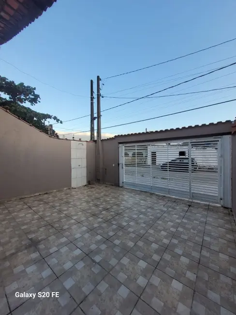 Foto 1 de Casa com 2 quartos à venda, 56m2 em Itanhaem - SP