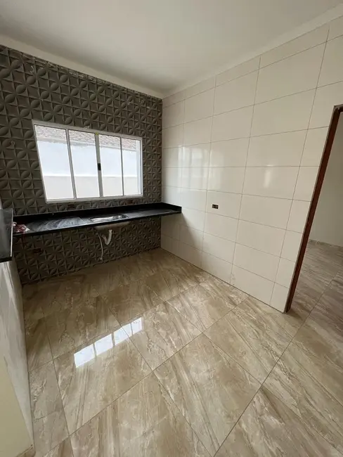 Foto 6 de Casa com 2 quartos à venda, 65m2 em Itanhaem - SP