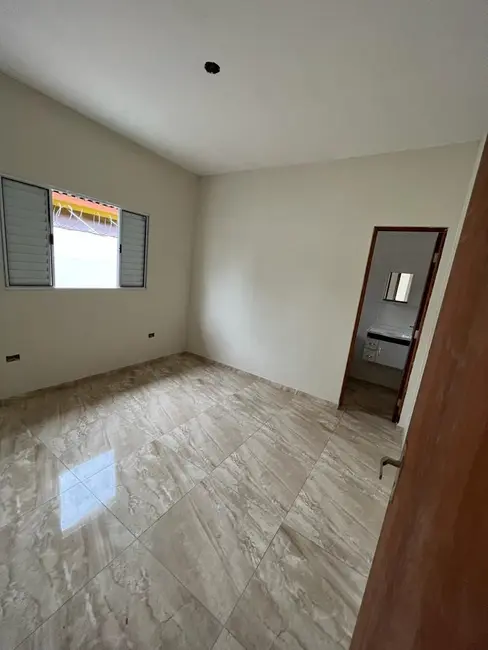 Foto 7 de Casa com 2 quartos à venda, 65m2 em Itanhaem - SP