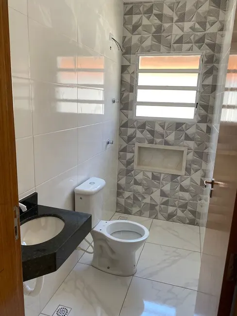 Foto 8 de Casa com 2 quartos à venda, 63m2 em Itanhaem - SP