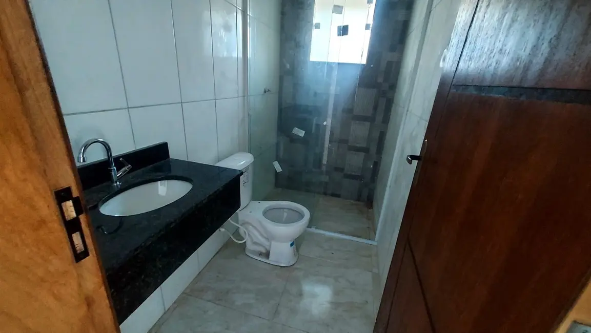 Foto 2 de Casa com 2 quartos à venda, 82m2 em Itanhaem - SP