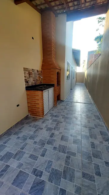 Foto 4 de Casa com 2 quartos à venda, 82m2 em Itanhaem - SP