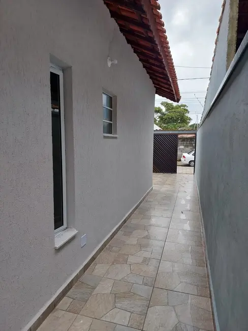 Foto 3 de Casa com 2 quartos à venda, 61m2 em Itanhaem - SP