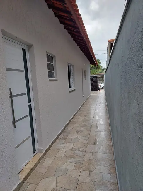 Foto 6 de Casa com 2 quartos à venda, 61m2 em Itanhaem - SP