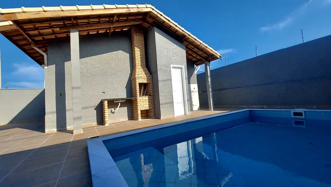 Foto 1 de Casa com 2 quartos à venda, 60m2 em Itanhaem - SP