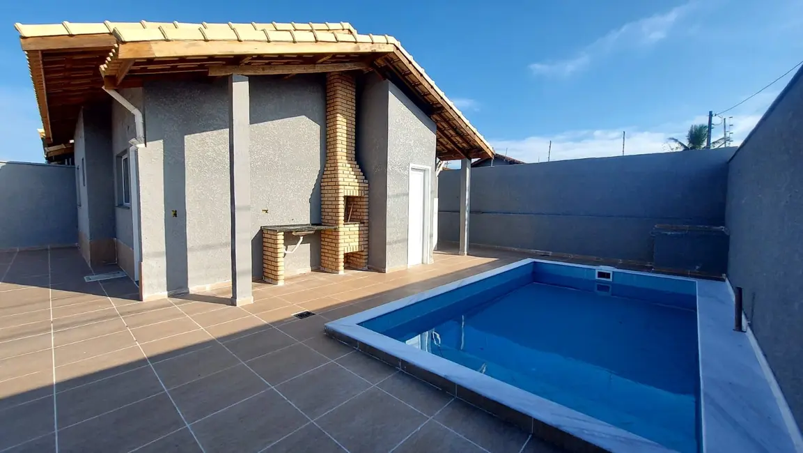 Foto 2 de Casa com 2 quartos à venda, 60m2 em Itanhaem - SP