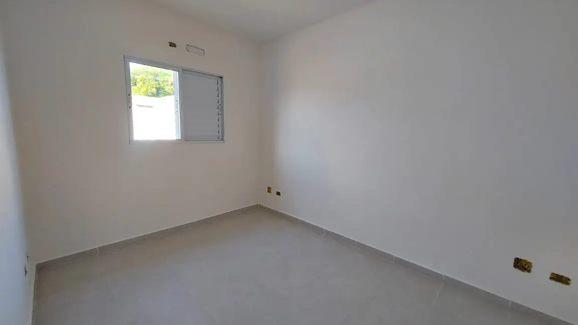 Foto 7 de Casa com 2 quartos à venda, 60m2 em Itanhaem - SP