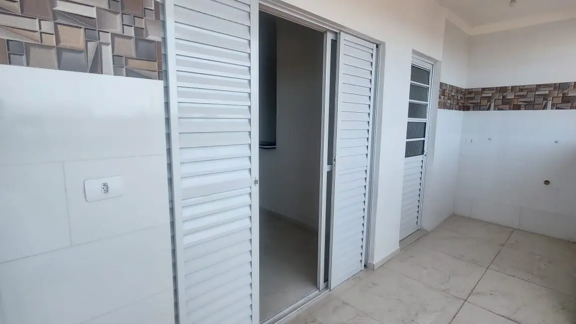 Foto 5 de Casa com 2 quartos à venda, 109m2 em Itanhaem - SP