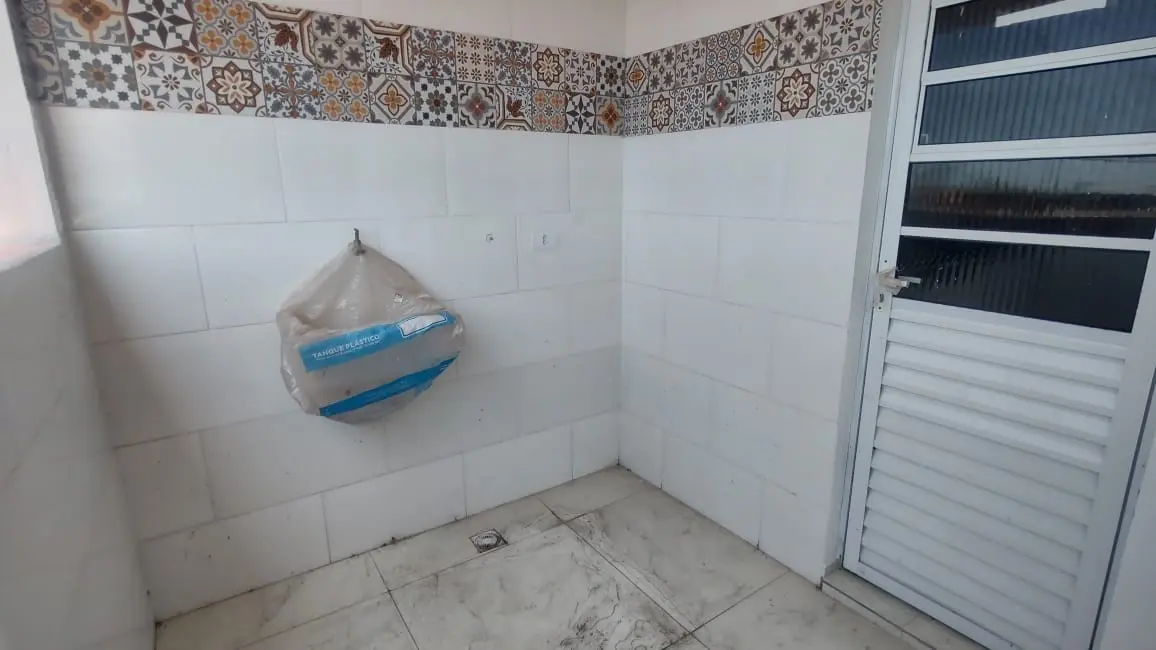 Foto 9 de Casa com 2 quartos à venda, 91m2 em Itanhaem - SP