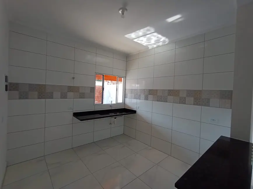 Foto 9 de Casa com 2 quartos à venda, 81m2 em Mongagua - SP