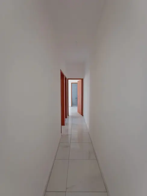 Foto 8 de Casa com 2 quartos à venda, 81m2 em Mongagua - SP