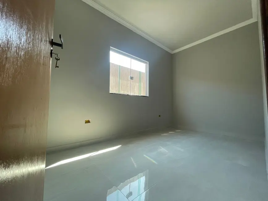 Foto 9 de Casa com 2 quartos à venda, 67m2 em Itanhaem - SP
