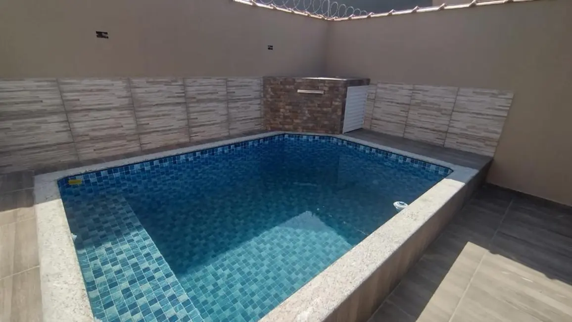 Foto 3 de Casa com 3 quartos à venda, 81m2 em Itanhaem - SP