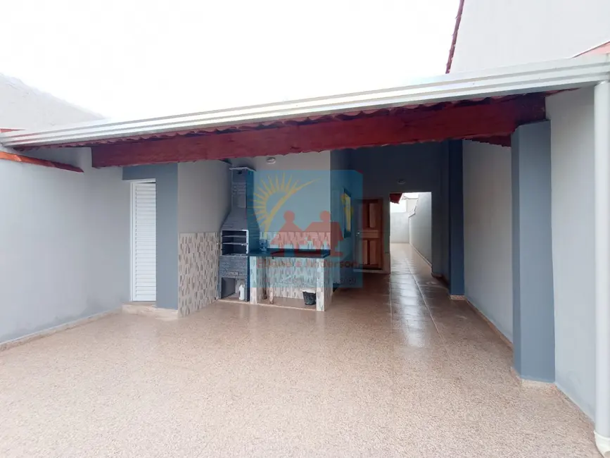 Foto 4 de Casa com 2 quartos à venda, 85m2 em Mongagua - SP