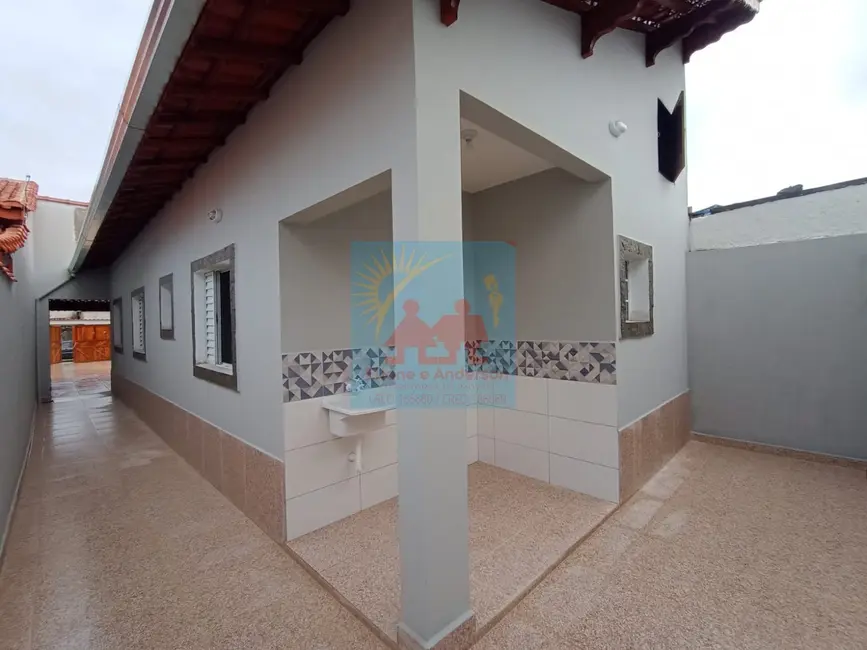 Foto 9 de Casa com 2 quartos à venda, 85m2 em Mongagua - SP