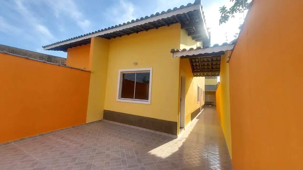 Foto 1 de Casa com 2 quartos à venda, 82m2 em Itanhaem - SP