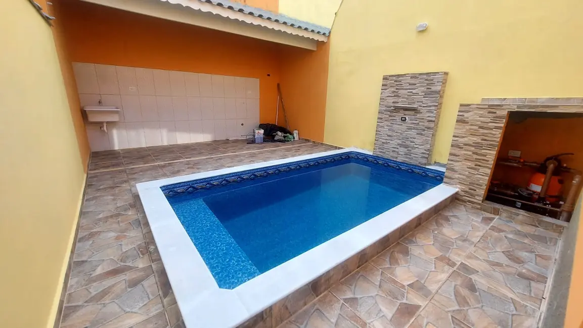 Foto 3 de Casa com 2 quartos à venda, 82m2 em Itanhaem - SP