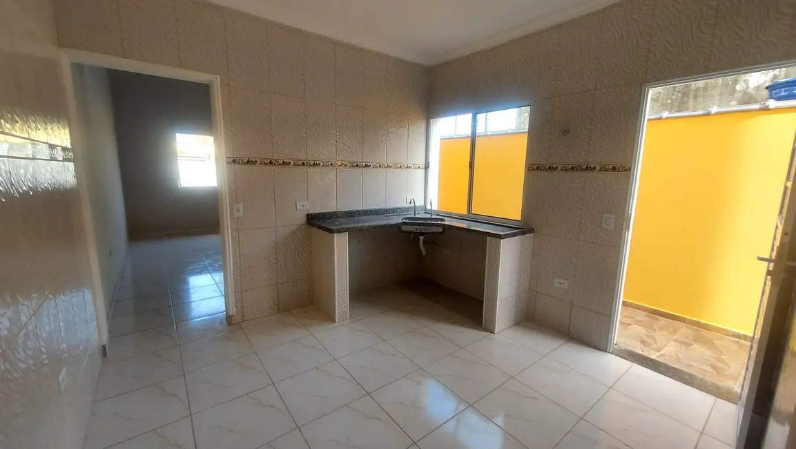 Foto 8 de Casa com 2 quartos à venda, 82m2 em Itanhaem - SP