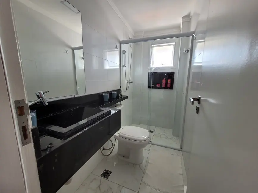 Apartamento com 3 quartos à venda, 146m2 em Guilhermina, Praia Grande - SP - imagem 9 Foto 9 de Apartamento com 3 quartos à venda, 146m2 em Guilhermina, Praia Grande - SP