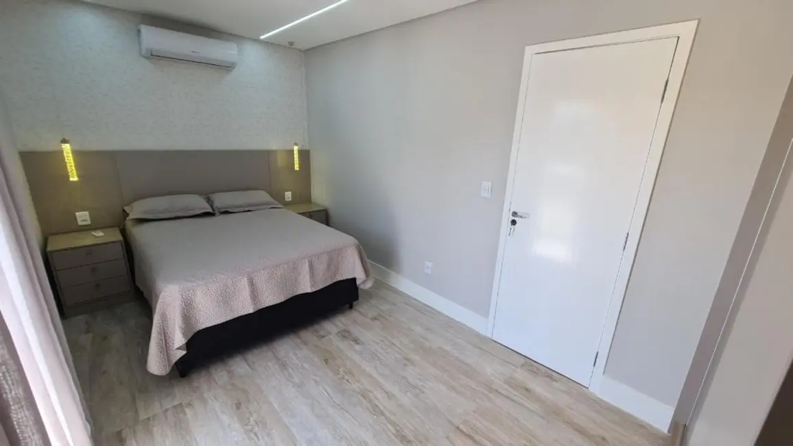 Apartamento com 3 quartos à venda, 186m2 em Canto do Forte, Praia Grande - SP - imagem 7 Foto 7 de Apartamento com 3 quartos à venda, 186m2 em Canto do Forte, Praia Grande - SP