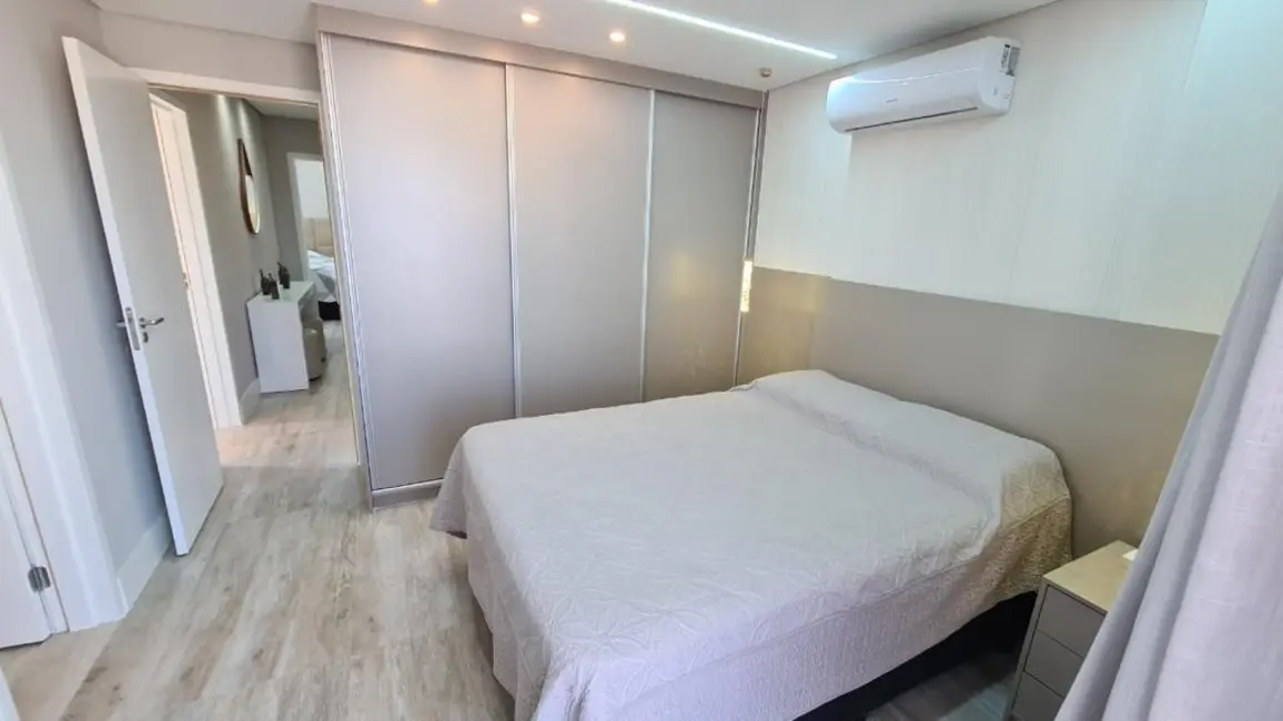 Apartamento com 3 quartos à venda, 186m2 em Canto do Forte, Praia Grande - SP - imagem 8 Foto 8 de Apartamento com 3 quartos à venda, 186m2 em Canto do Forte, Praia Grande - SP