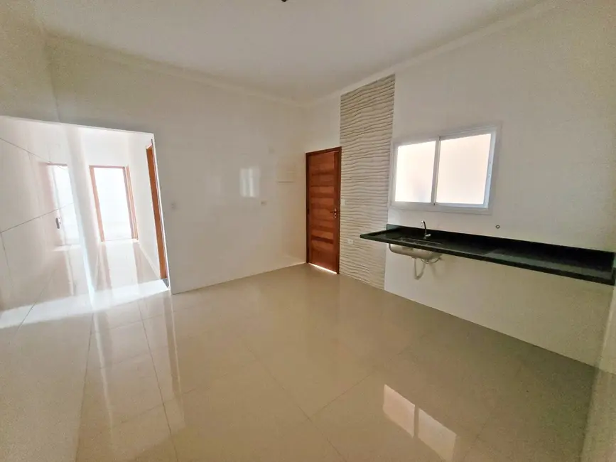 Casa com 2 quartos à venda, 80m2 em Tupiry, Praia Grande - SP - imagem 2 Foto 2 de Casa com 2 quartos à venda, 80m2 em Tupiry, Praia Grande - SP