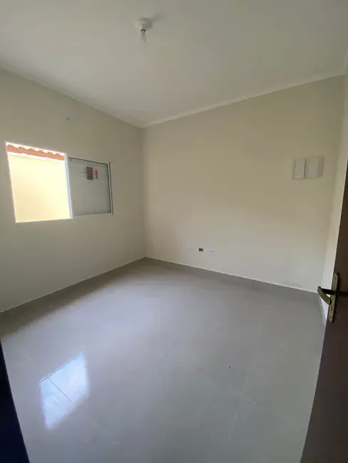 Foto 4 de Casa com 2 quartos à venda, 67m2 em Itanhaem - SP