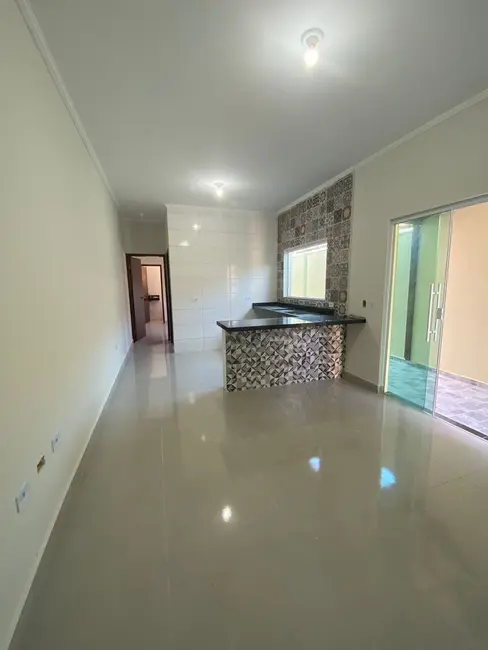 Foto 8 de Casa com 2 quartos à venda, 67m2 em Itanhaem - SP