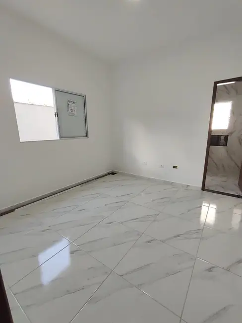 Foto 6 de Casa com 2 quartos à venda, 76m2 em Itanhaem - SP