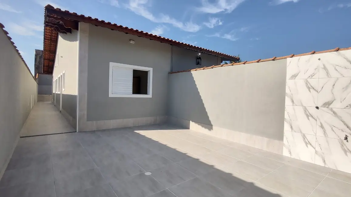 Foto 8 de Casa com 2 quartos à venda, 76m2 em Itanhaem - SP