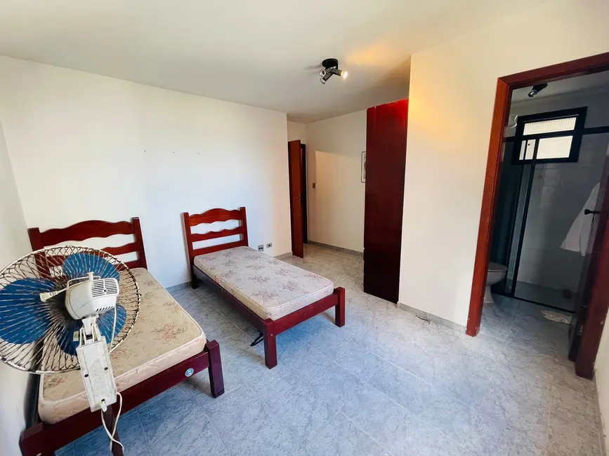 Apartamento com 3 quartos à venda, 120m2 em Guilhermina, Praia Grande - SP - imagem 7 Foto 7 de Apartamento com 3 quartos à venda, 120m2 em Guilhermina, Praia Grande - SP