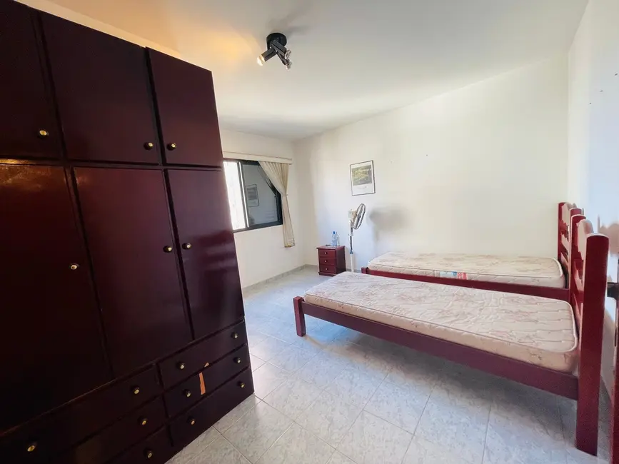 Foto 2 de Apartamento com 3 quartos à venda, 120m2 em Guilhermina, Praia Grande - SP