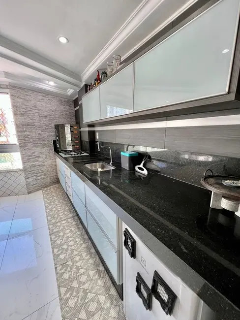 Foto 3 de Apartamento com 3 quartos à venda, 170m2 em Tupi, Praia Grande - SP