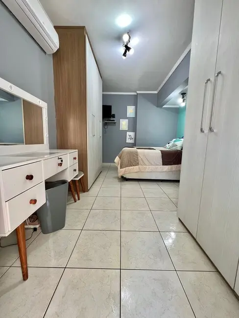 Foto 8 de Apartamento com 3 quartos à venda, 170m2 em Tupi, Praia Grande - SP