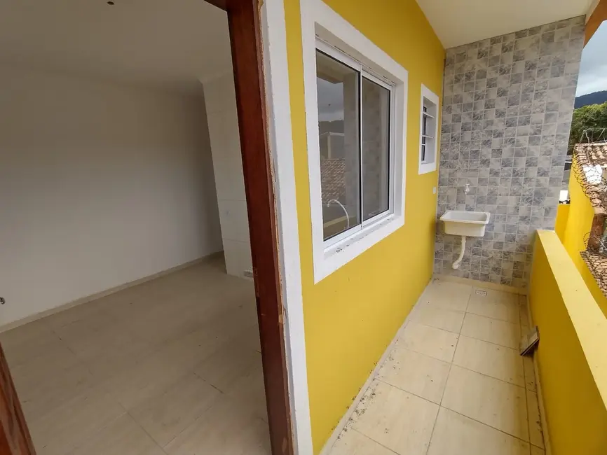 Casa com 2 quartos à venda, 50m2 em Itanhaem - SP - imagem 3 Foto 3 de Casa com 2 quartos à venda, 50m2 em Itanhaem - SP
